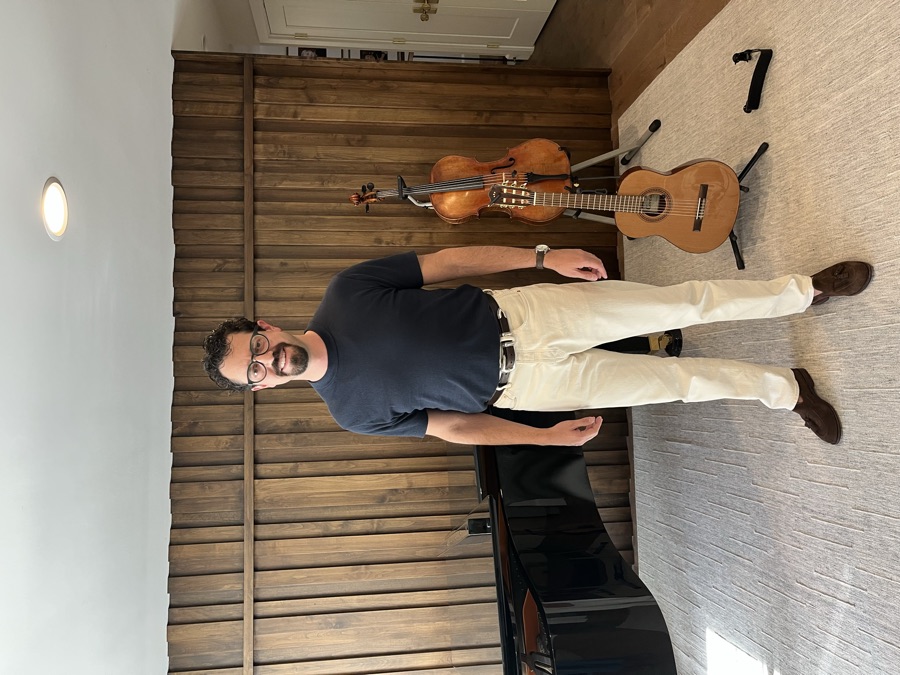 Jeff wearing outfit 3